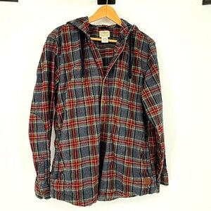 L.L. Bean Men’s Flannel Shirt Size Med ID508169 Hooded Plaid Slightly‎ Fitted